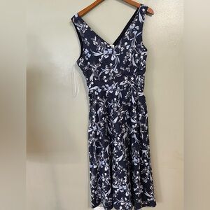 C&C California Blue White Floral 100% Linen V Neck Fit And Flare Dress 10 NWT